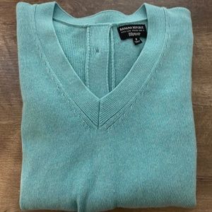 Size medium banana republic sweater